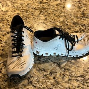 Barely worn On running shoes